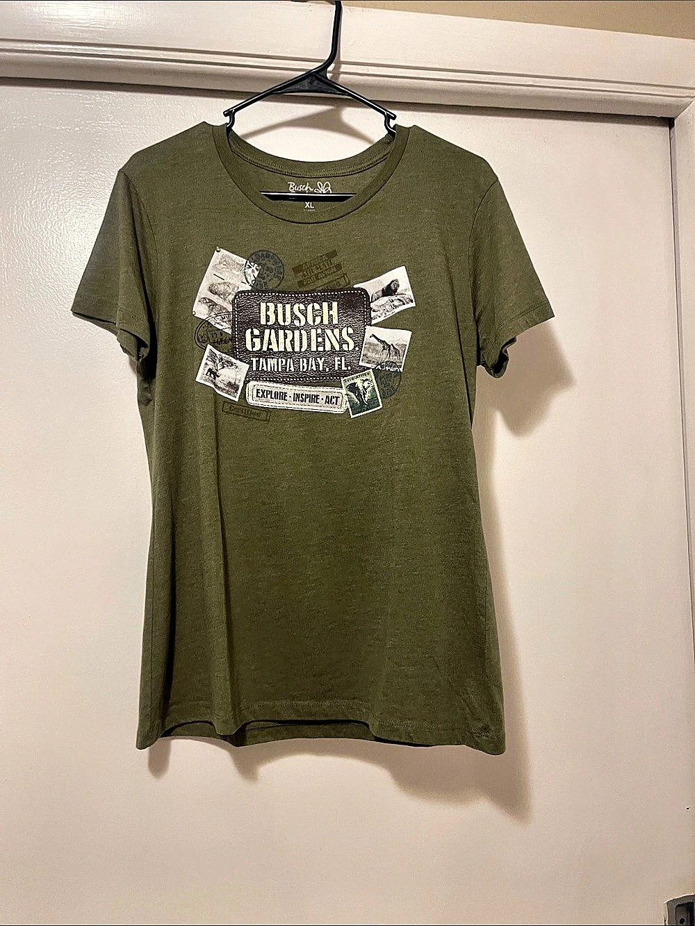 Busch Gardens Tampa Bay graphic tee Graphic Tee in Green Size XL